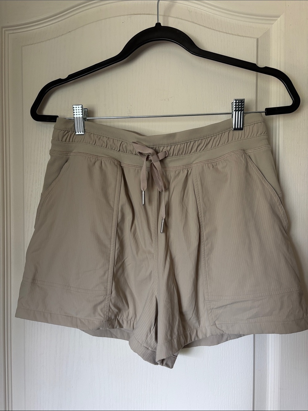 Lululemon Lined Running Shorts Size 6 Tan Beige